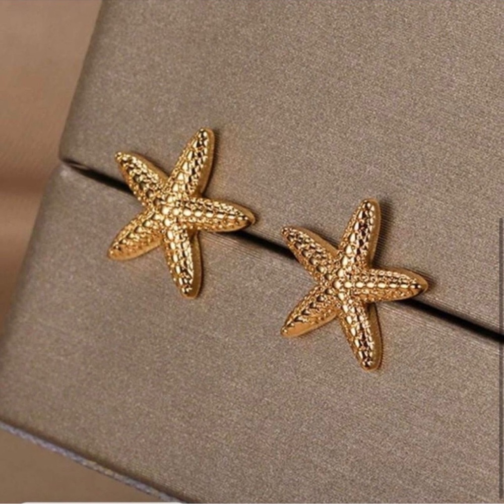 Gold Starfish Earrings